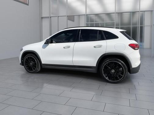 2021 Mercedes-Benz GLA 250 Base 4MATIC