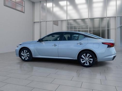 2024 Nissan Altima S FWD