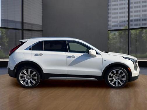 2022 Cadillac XT4 Premium Luxury