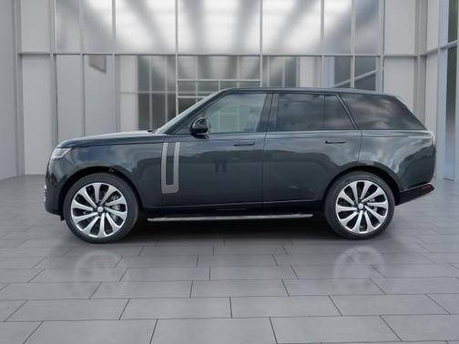 2025 Land Rover Range Rover P530 SE