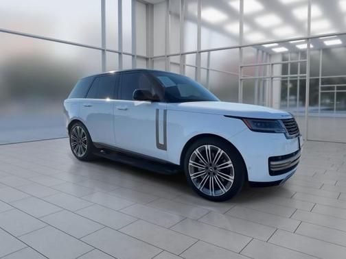 2024 Land Rover Range Rover P530 SE