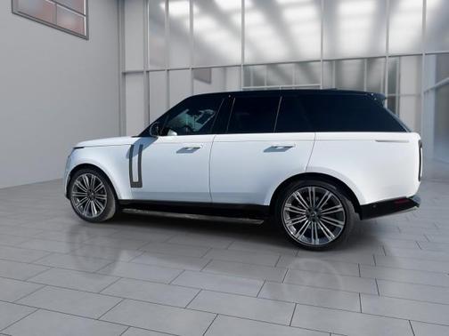 2024 Land Rover Range Rover P530 SE
