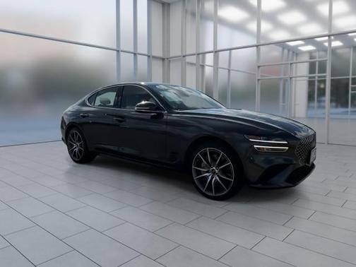 2024 Genesis G70 2.5T RWD