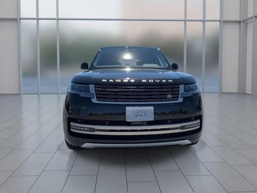 2025 Land Rover Range Rover P550e SE