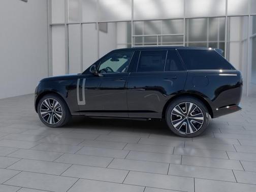 2025 Land Rover Range Rover P550e SE