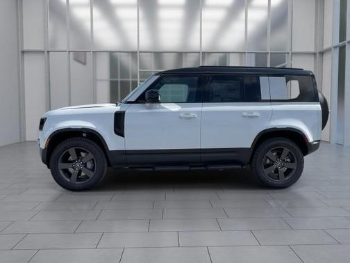 2025 Land Rover Defender 110 P400 S