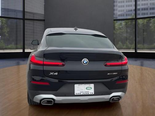 2023 BMW X4 xDrive30i