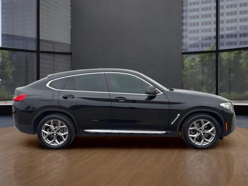 2023 BMW X4 xDrive30i