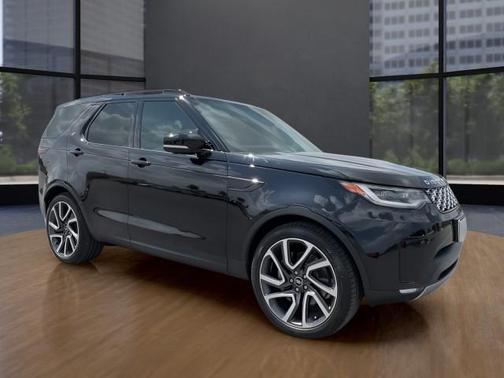 2025 Land Rover Discovery P300 S