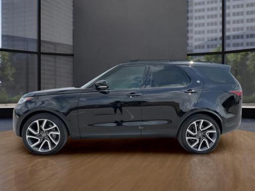 2025 Land Rover Discovery P300 S