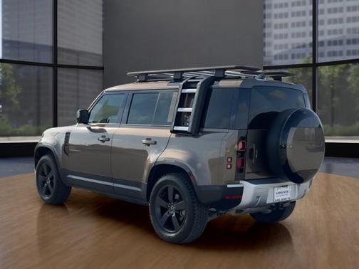 2024 Land Rover Defender 110 P300