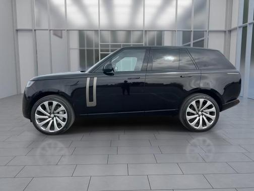 2025 Land Rover Range Rover P530 SE