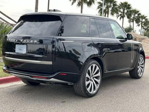 2025 Land Rover Range Rover P530 SE