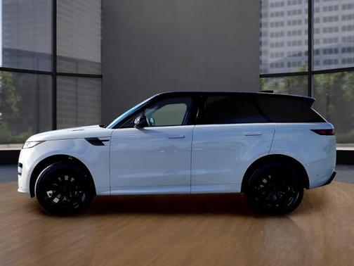 2026 Land Rover Range Rover Sport SE