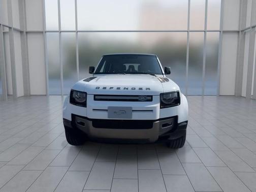 2025 Land Rover Defender 130 P400 X-Dynamic SE