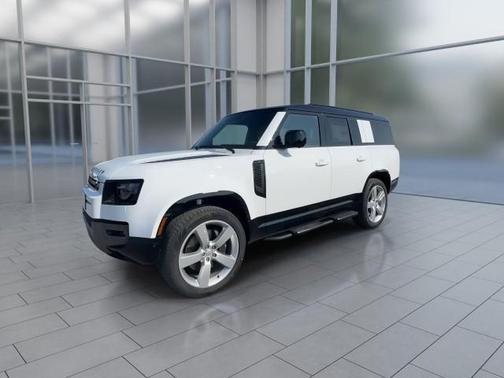 2025 Land Rover Defender 130 P400 X-Dynamic SE