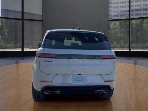 2026 Land Rover Range Rover Sport SE