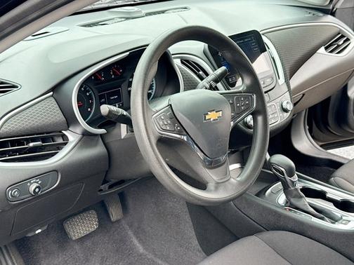 Mosaic Black Metallic 2023 Chevrolet Malibu LT W/1LT