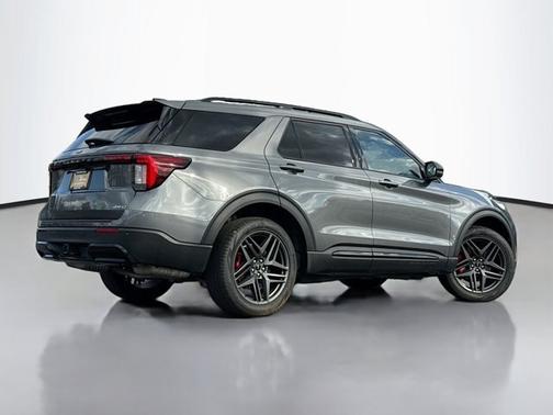 CARBONIZED GRAY METALLIC 2025 Ford Explorer ST-LINE