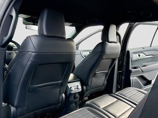 CARBONIZED GRAY METALLIC 2025 Ford Explorer ST-LINE