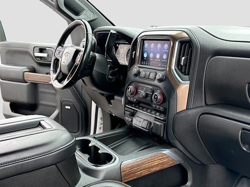 Iridescent Pearl Tricoat 2021 Chevrolet Silverado 1500 HIGH COUNTRY