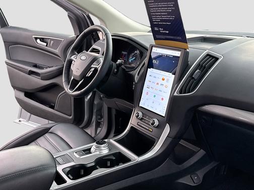 ICONIC SILVER 2024 Ford Edge SEL