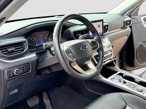 CARBONIZED GRAY METALLIC 2023 Ford Explorer XLT