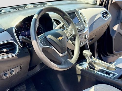 Blue 2022 Chevrolet Equinox LT W/1LT
