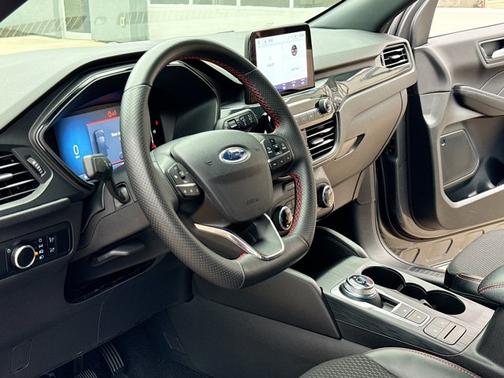 CARBONIZED GRAY METALLIC 2025 Ford Escape ST-LINE
