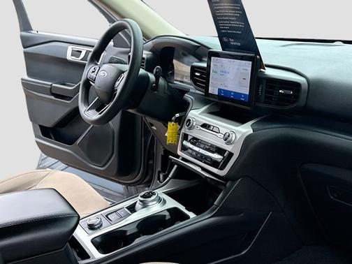 CARBONIZED GRAY METALLIC 2023 Ford Explorer BASE