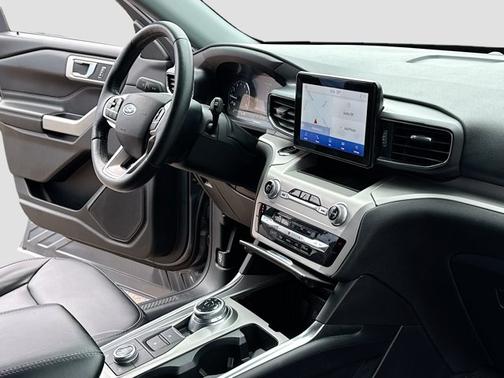 CARBONIZED GRAY METALLIC 2021 Ford Explorer XLT