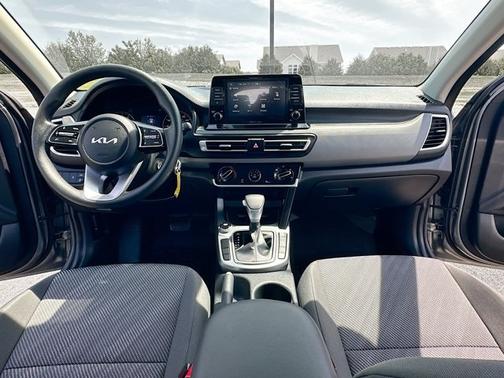 2023 Kia Seltos LX