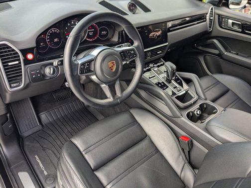 2023 Porsche Cayenne AWD