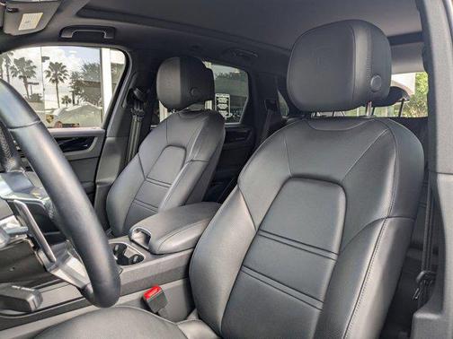 2023 Porsche Cayenne AWD
