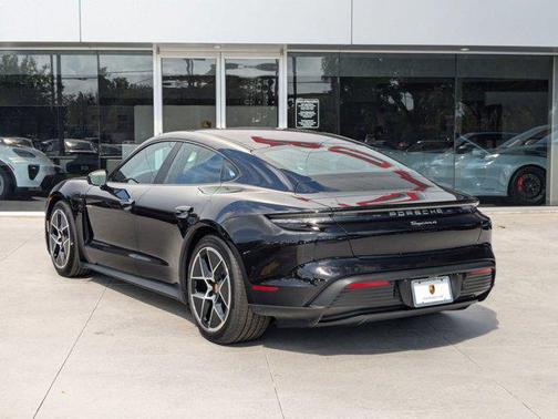2025 Porsche Taycan 4