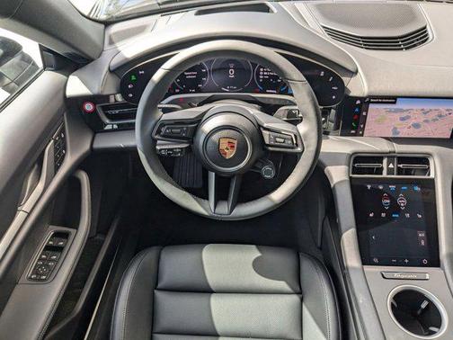 2025 Porsche Taycan 4
