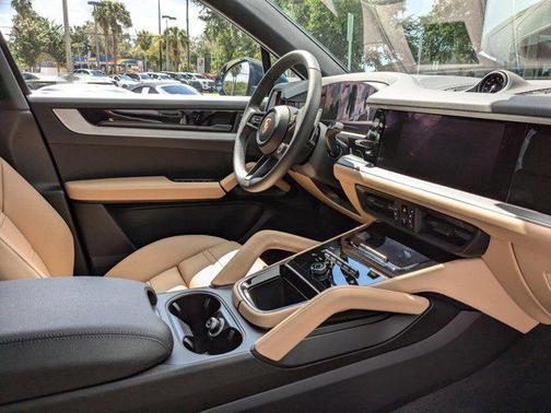 2025 Porsche Cayenne Coupe AWD