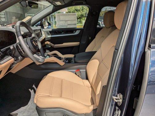 2025 Porsche Cayenne Coupe AWD