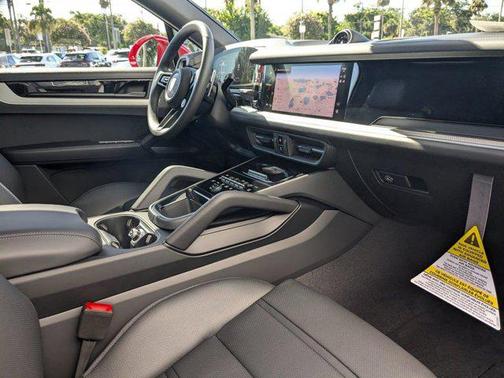 2024 Porsche Cayenne Coupe AWD