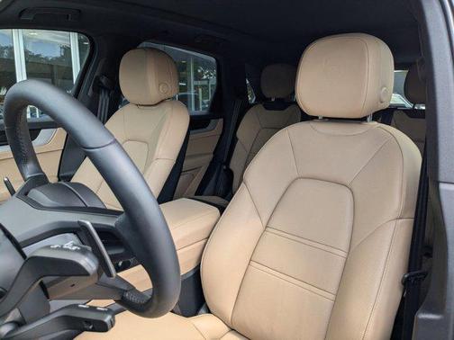 2024 Porsche Cayenne AWD