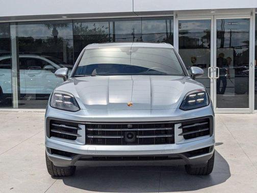 2024 Porsche Cayenne AWD