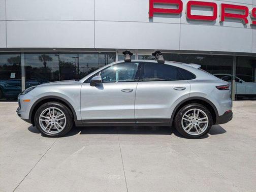 2022 Porsche Cayenne S