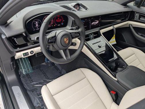 2025 Porsche Panamera RWD