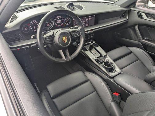 2021 Porsche 911 Carrera