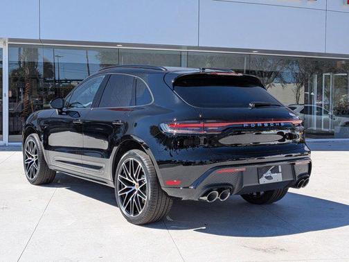 2026 Porsche Macan AWD