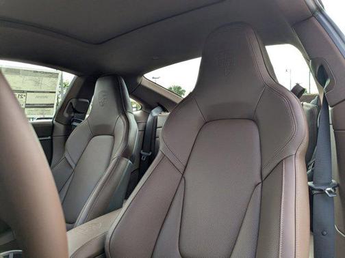 2026 Porsche 911 Carrera