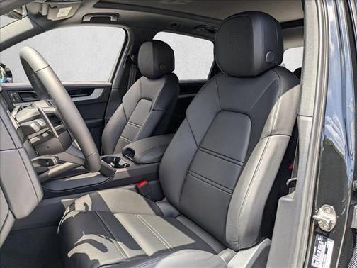 Chromite Black Metallic 2025 Porsche Cayenne Cayenne E-Hybrid