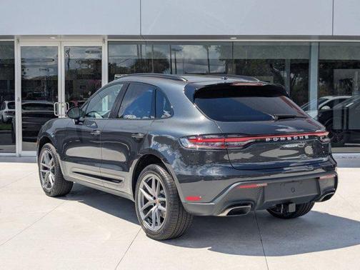 2026 Porsche Macan AWD