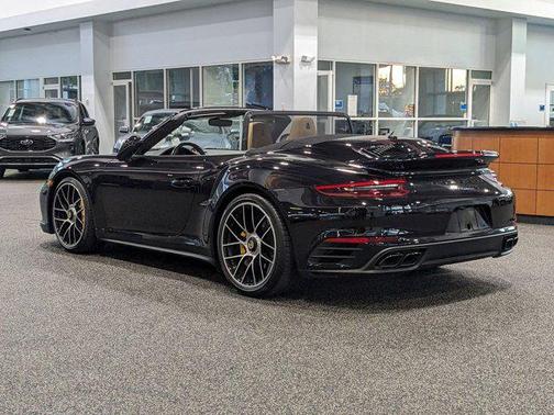 2018 Porsche 911 Turbo S