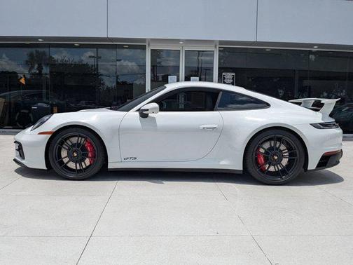 2024 Porsche 911 Carrera GTS